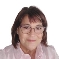 lce-doshermanas2022-mcarmenlara